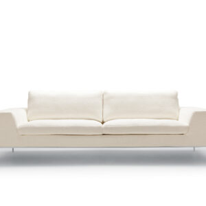 Sofa na nóżkach Justus SITS